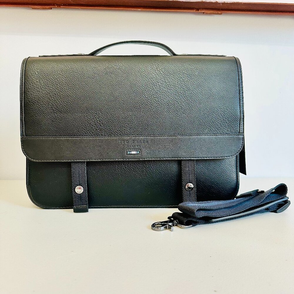 TED BAKER LONDON IRVINE BLACK OVERFLOW FAUX LEATHER MESSENGER BAG UNISEX